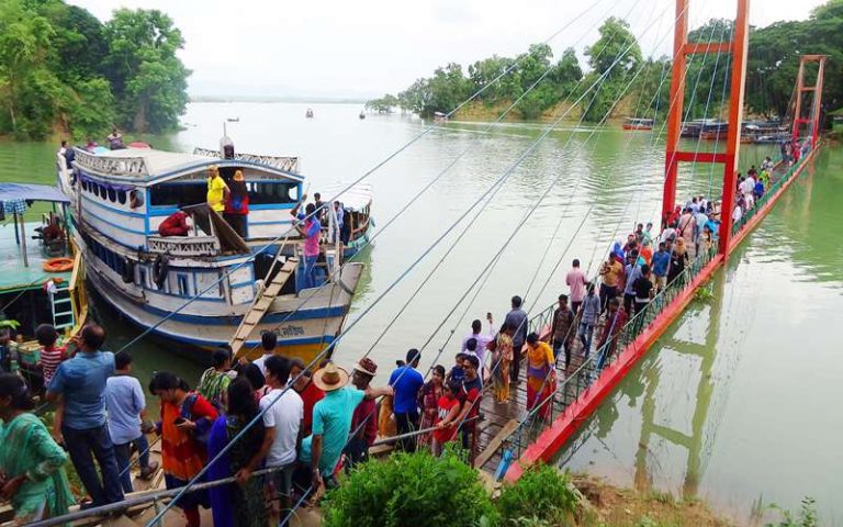 ঈদের তৃতীয় দিনে ভেসে উঠেছে রাঙামাটির সিম্বল অব আইকন