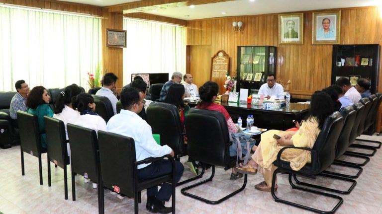 জেলা পরিষদ চেয়ারম্যানের সাথে পরিকল্পনা মন্ত্রণালয় ও ইউনিসেফ দলের সাক্ষাৎ