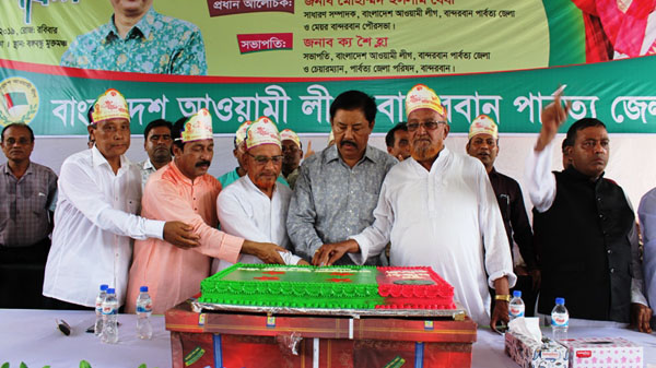 বঙ্গবন্ধুর স্বপ্নের সোনার বাংলা গড়তে প্রধানমন্ত্রী শেখ হাসিনা কাজ করে যাচ্ছে –  বীর বাহাদুর