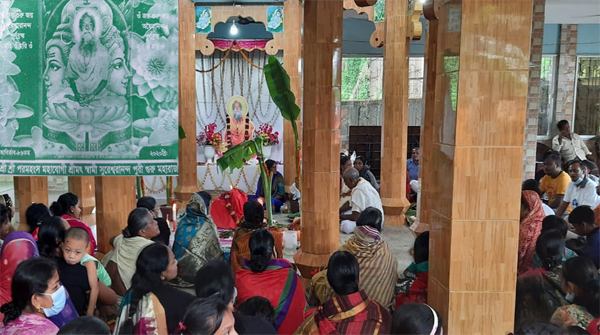 রাঙ্গামাটিতে শ্রীমৎ স্বামী সুরেশ্বরানন্দ পুরী গুরু মহারাজ এর ৮৯তম আর্বিভাব দিবস উদযাপন