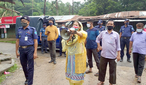 লকডাউনে কাপ্তাইয়ে কঠোর অবস্থানে প্রশাসনঃ আইনশৃঙ্খলা বাহিনীর টহলে সড়ক জনশূন্য