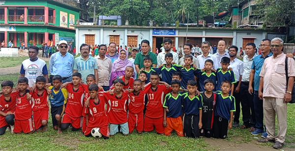 কাপ্তাইয়ে বঙ্গবন্ধু ও বঙ্গমাতা প্রাথমিক বিদ্যালয় ফুটবল টুর্ণামেন্ট শুরু