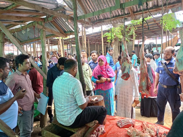 রামগড়ে চার মাংস ব্যবসায়ীকে ভ্রাম্যমান আদালতের জরিমানা