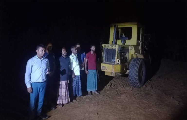 দীঘিনালায় রাত আধাঁরে পাহাড় কাটার অভিযোগে ২লাখ টাকা জরিমানা