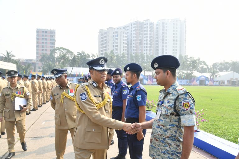 বাগানবাজারের কৃতি সন্তান নায়েক রাসেলের পুলিশ ব্যাজ ও সনদপত্র অর্জন