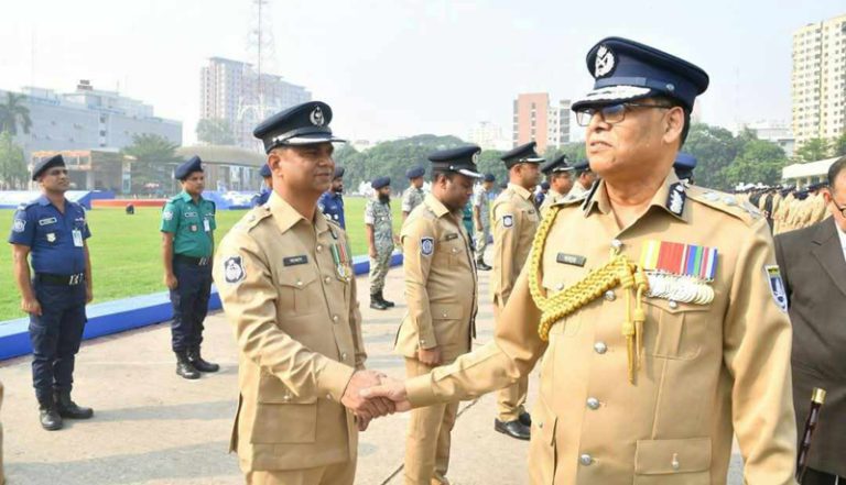 পুলিশের আইজি ব্যাজ পরিধান করলেন নাইক্ষ্যংছড়ি উপজেলার ঘুমধুমের কৃতি সন্তান ওসি বাবুল আজাদ