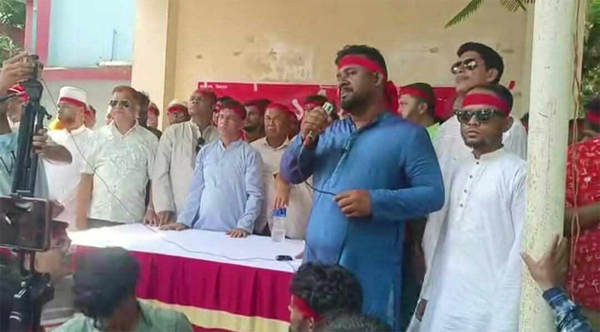 নাইক্ষ্যংছড়িতে শ্রমিকদল কর্তৃক কর্মসূচিতে আন্তর্জাতিক শ্রমিক দিবস পালিত