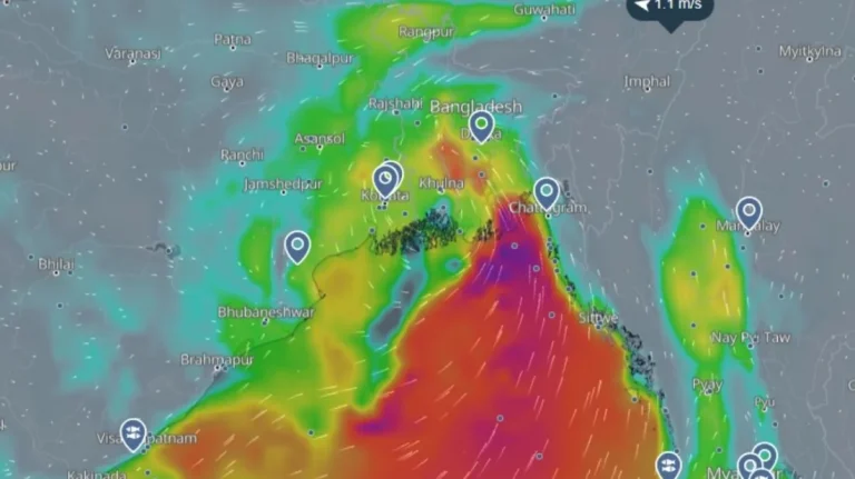 বঙ্গোপসাগরে গভীর নিম্নচাপঃ আঘাত হানতে পারে উপকূলে, চার সমুদ্রবন্দরে সতর্কতা জারি