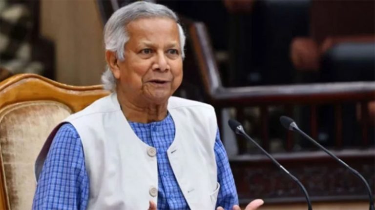 পুলিশ যেতে ভয় পেয়েছে: মুজিবের বাড়ি ভাঙার সময় প্রশাসনের নিষ্ক্রিয়তা প্রশ্নে ড. ইউনূস