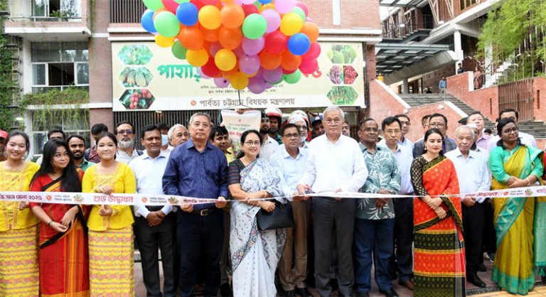 পাহাড়ি ফল শুধু সুস্বাদুই নয়, এগুলো আমাদের অর্গানিক খাদ্য ভবিষ্যতের প্রতিচ্ছবি-পার্বত্য উপদেষ্টা