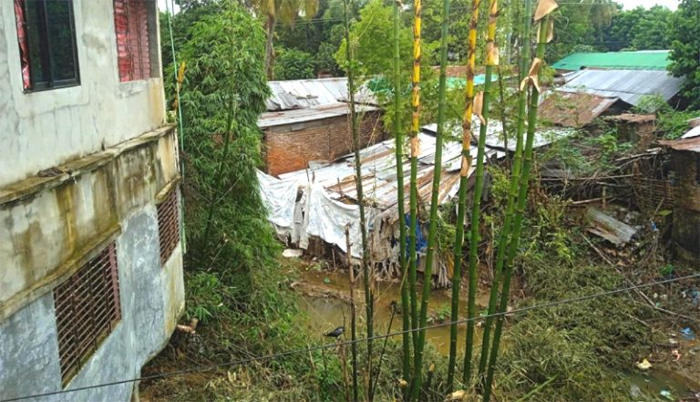 দখল আর দূষণে বিপর্যস্ত রাজস্থলীর বাঙ্গালহালিয়ার খাল