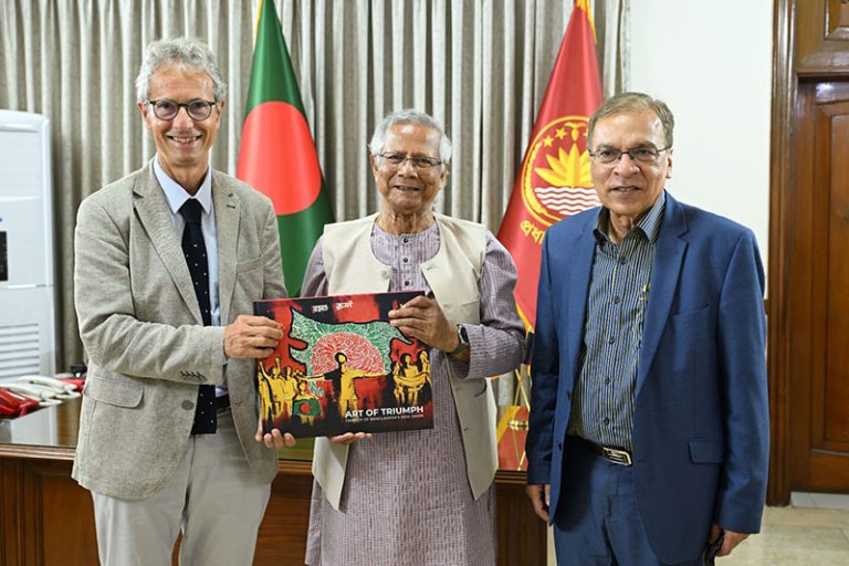 অর্থ পাচার ঠেকাতে বৈশ্বিক পদক্ষেপের আহ্বান প্রধান উপদেষ্টার