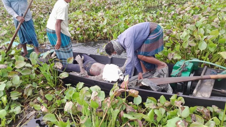হঠাৎ ঝড়ো বাতাসে নানিয়াচরে নৌকাডুবিতে ১ জনের লাশ উদ্ধার, নিখোঁজ-১