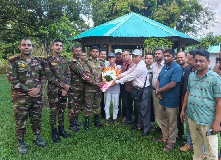 বাঘাইহাট বৌদ্ধ বিহারের জোনের আর্থিক অনুদান প্রদান