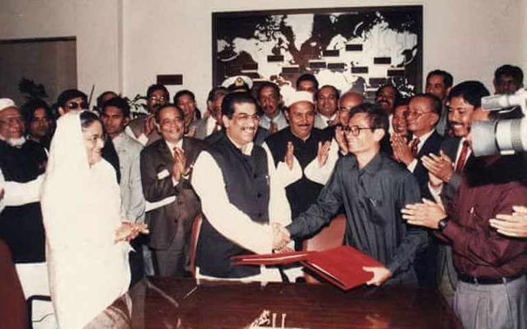 শান্তি চুক্তির ২৮ বছর পূর্তিঃ পাহাড়ে শান্তিচুক্তি পূর্ণাঙ্গ বাস্তবায়ন নিয়ে রয়েছে হতাশা, ক্ষোভ ও মতপার্থক্য