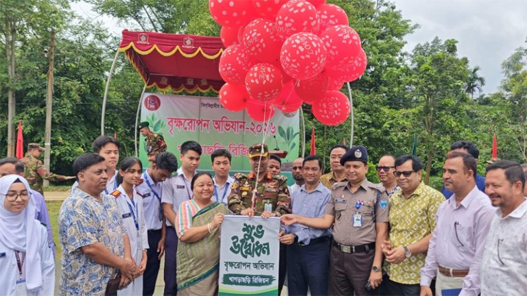 পরিবেশের ভারসাম্য রক্ষায় খাগড়াছড়িতে ২০ লক্ষ বৃক্ষরোপন করা হবে- ব্রি. জেনারেল কে এম ওবায়দুল হক