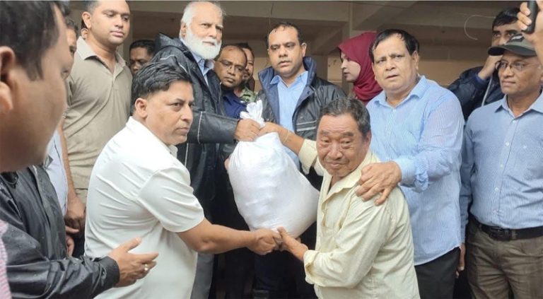 বন্যা দূর্গতদের জন্য যা যা করণীয়, সরকার তার সবই করবে-ত্রাণ প্রতিমন্ত্রী এম ইকবাল হোসাইন