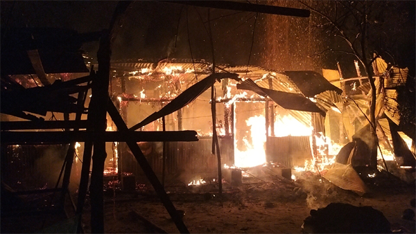 দীঘিনালায় ছাত্রদলের আহবায়কের বসতঘর আগুনে পুড়ে ছাই