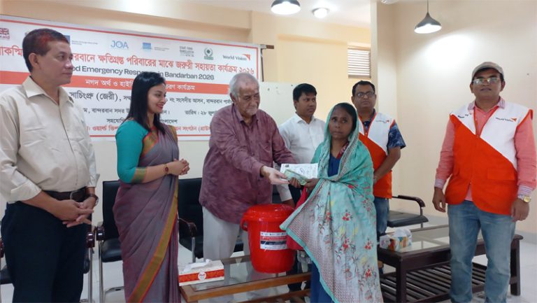 সরকারের পাশাপাশি বেসরকারী সংস্থাগুলোকে আরো দায়িত্বশীল হতে হবে-সাচিং প্রু জেরী এমপি