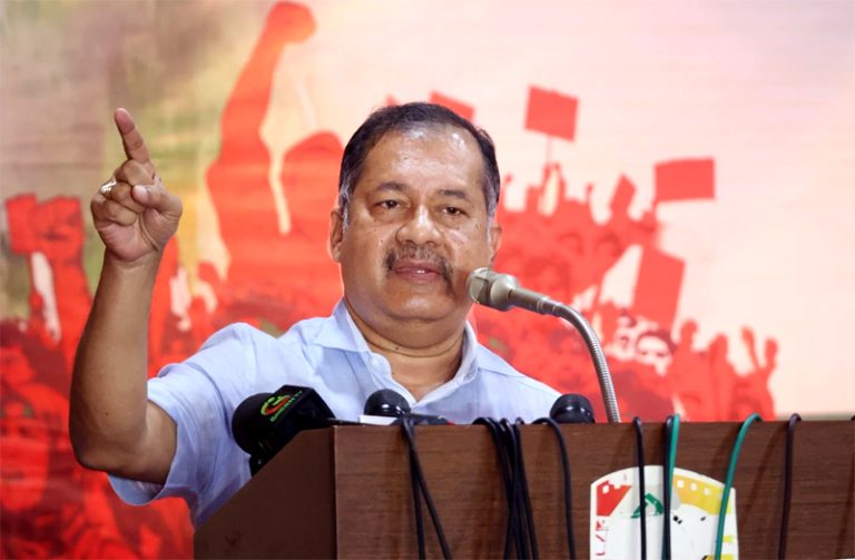 জুলাইয়ের আত্মত্যাগের চেতনাকে লাভজনক চেতনা বানাবেন না : তথ্যমন্ত্রী