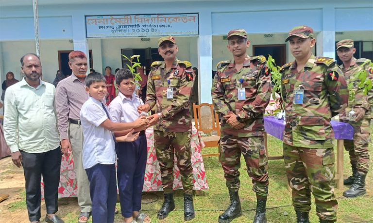 লংগদু জোন কর্তৃক বালিকা উচ্চ বিদ্যালয় বৃক্ষরোপণ কর্মসূচি পরিচালিত